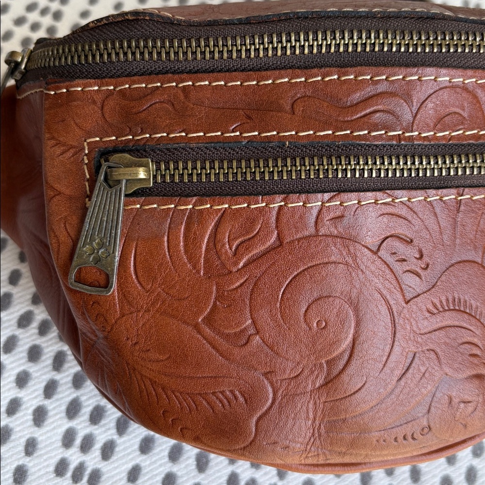 Patricia Nash floral tooled leather casual western fanny pack - Picture 10 of 10